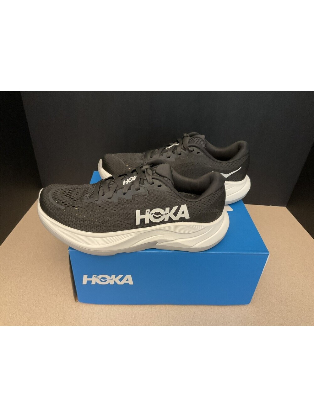 New! Womens Hoka One One Rincon 4 Black/White Athletic Shoes. Size 6B. Awesome